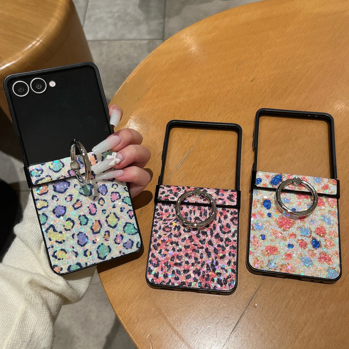 Glitter Leopard Pattern Cover For Samsung Galaxy Z Flip 7 Ring Holder Case For Samsung Z Flip 6 z flip 5 4 Luxury Shining Shell