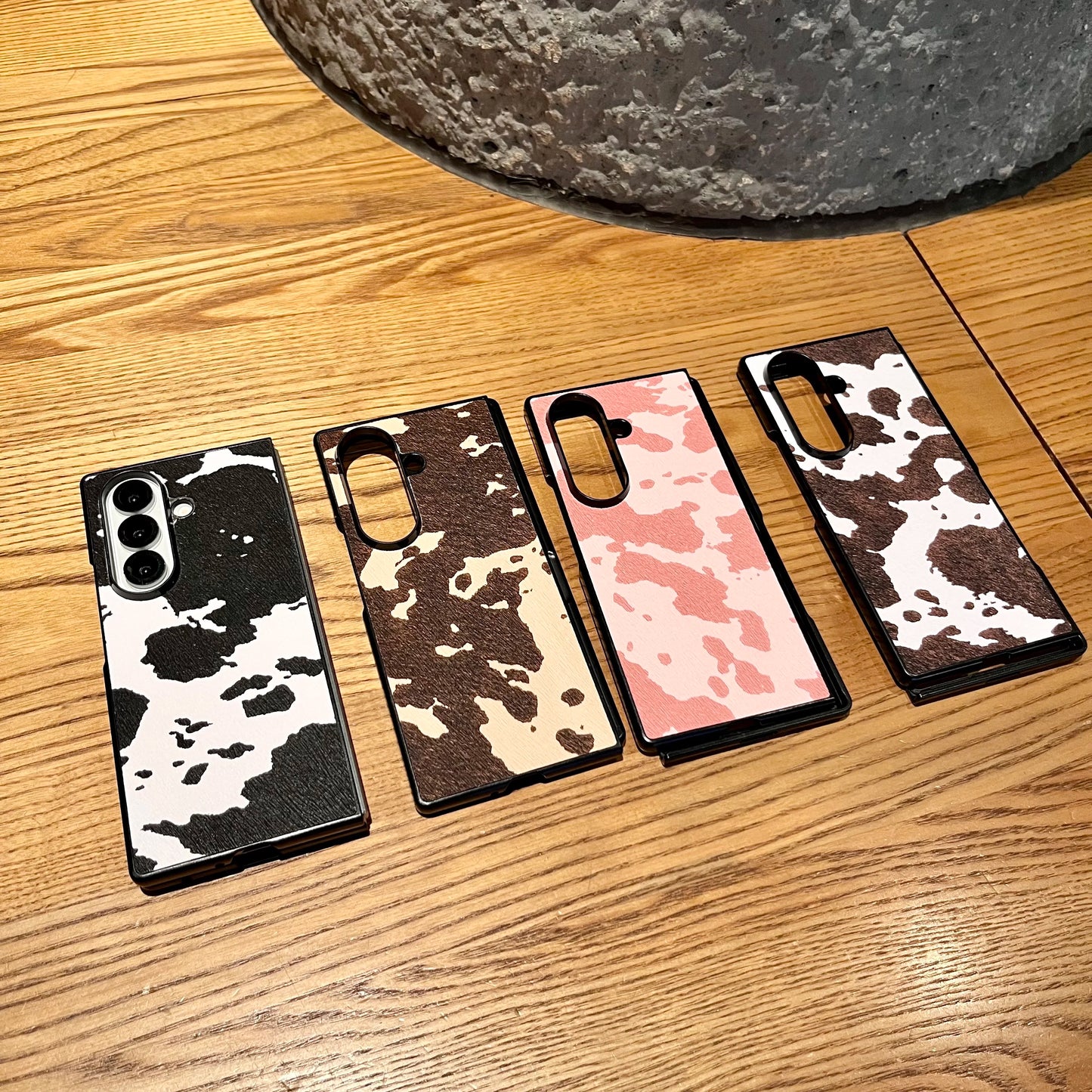 Spotted Cow Skin Print Phone Case For Samsung Galaxy Z Fold 7 6 5 4 3 Fold6 Fold7 Protective Shockproof Protective Cover