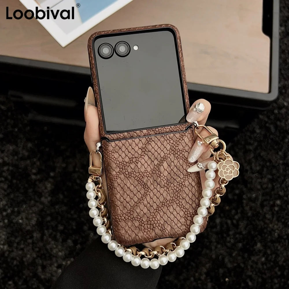 Luxury Snake Texture PU Leather Case For Samsung Galaxy Z Flip7 Flip 7 6 5 4 Zflip6 Case Pearl Flower Bracelet Strap Back Cover