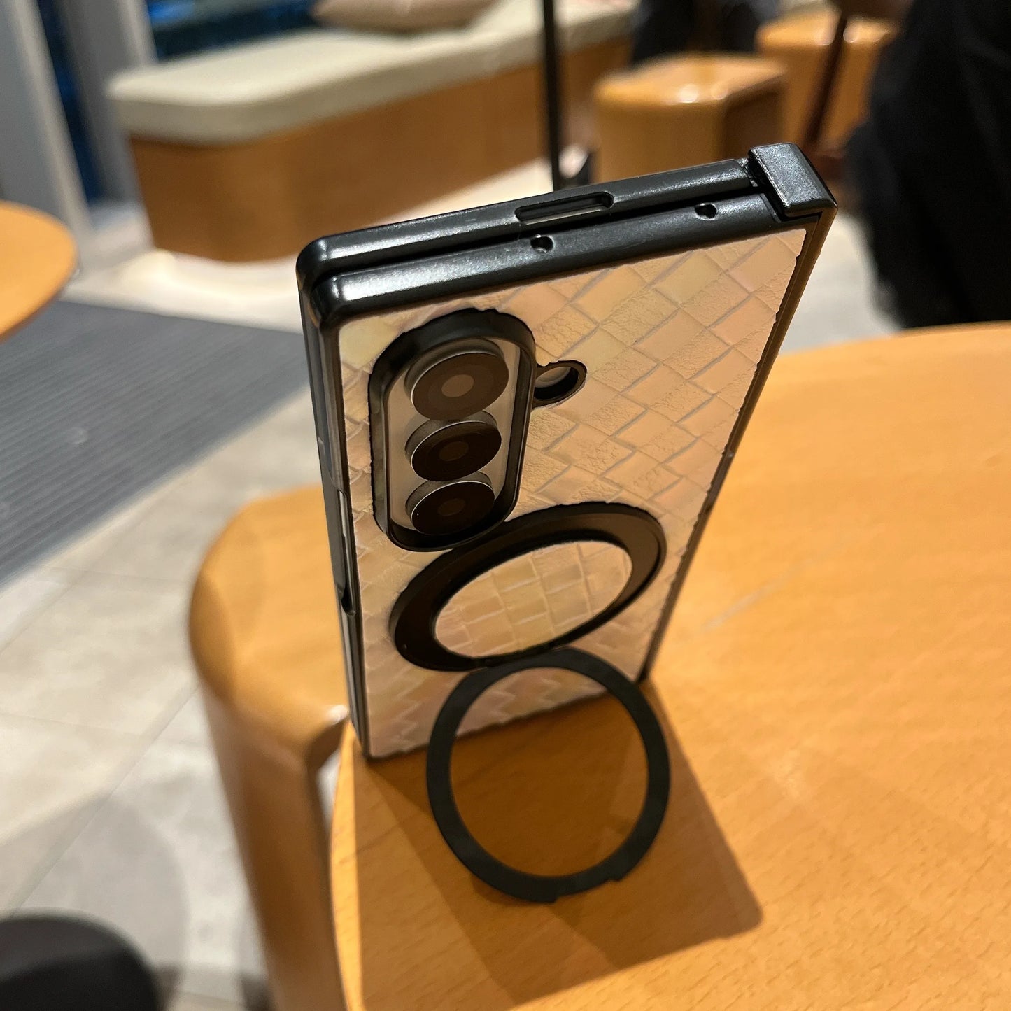 High-End Full Protection Mesh Pattern Magnetic Ring Stand Middle Axis Protective Phone Case for Z Fold 7 6 5 4 3