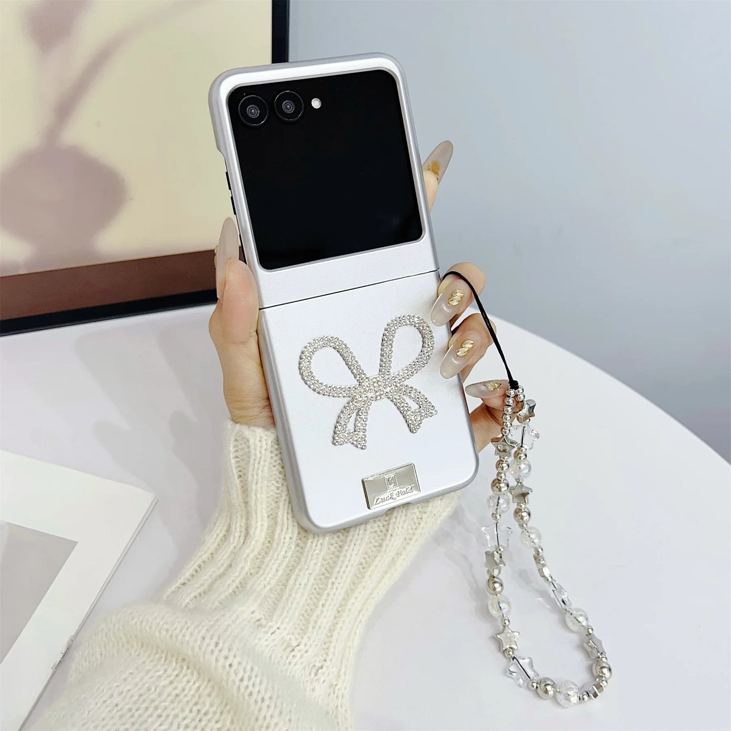 Ins Korean Luxury Rhinestones Butterfly Bow Star Chain Phone Case for Motorola Razr 60 Ultra 50Ultra Razr 40 Ultra Back Cover