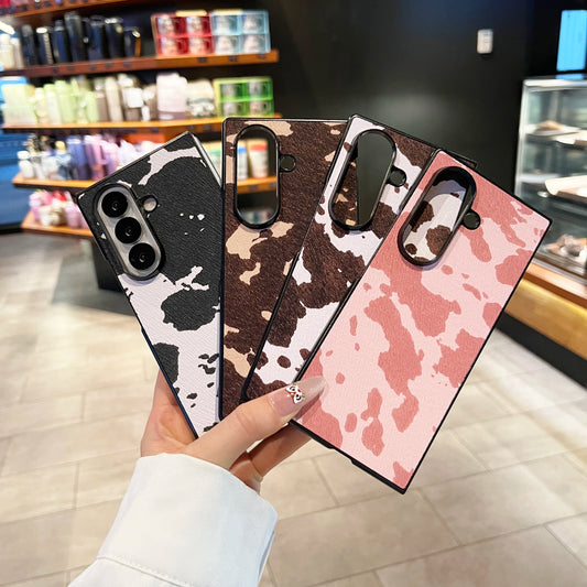 Spotted Cow Skin Print Phone Case For Samsung Galaxy Z Fold 7 6 5 4 3 Fold6 Fold7 Protective Shockproof Protective Cover