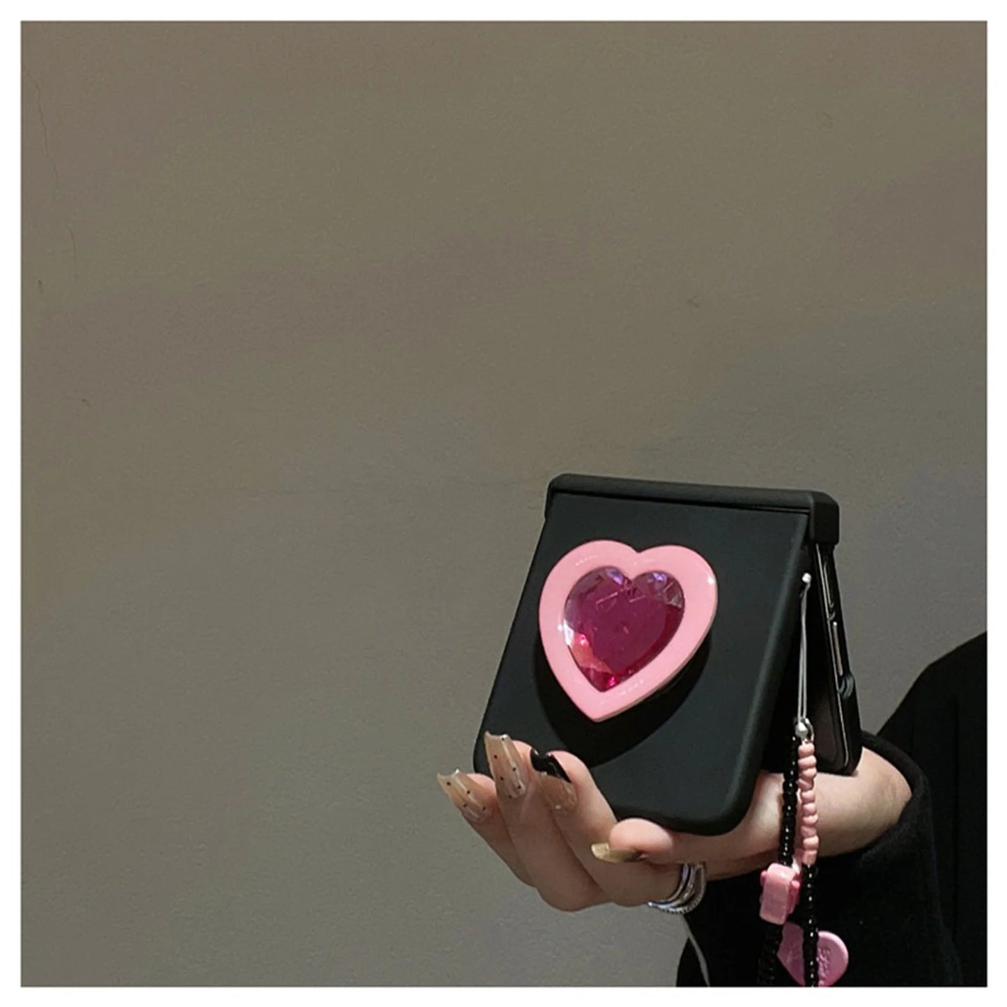 Cute Black Phone Case with Butterfly Bracelet for Samsung Galaxy Z Flip 7 fe  Flip6 ZFlip5 Zflip 6 Back Cover with Heart Holder