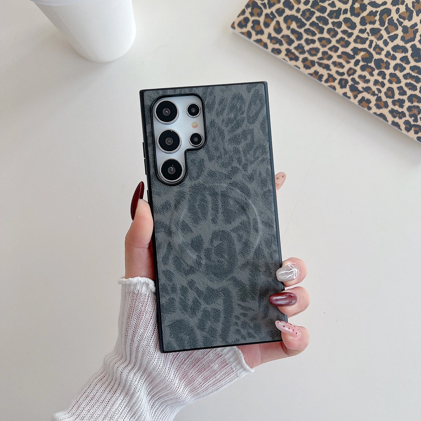 Magnetic Leopard Print Case For Samsung Galaxy S25 S24 Ultra S22 S23 FE Plus S21 Note 20 Ultra A55 A35 Wireless Charging Cover