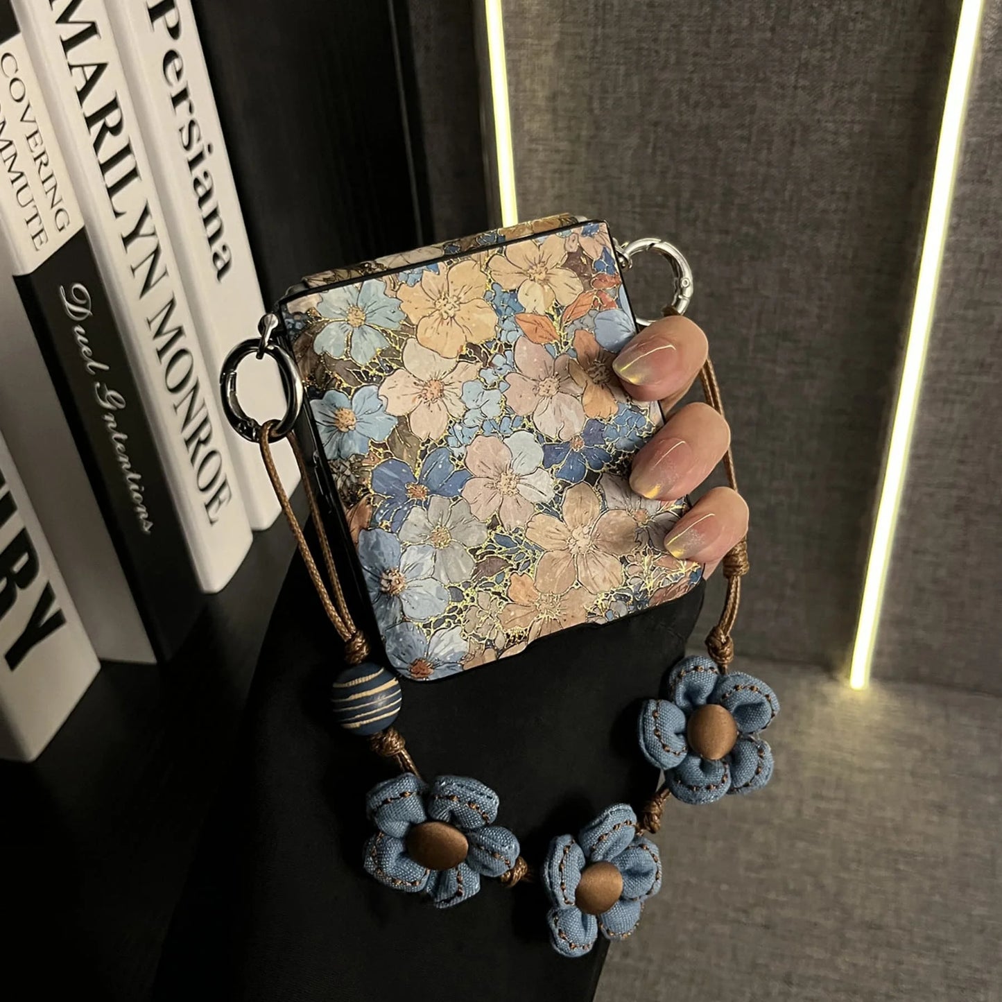 Korean Luxury Retro Blue Flower Rope Phone Case for Motorola Razr50 Razr 50 Ultra 50ultra Razr60 60 ultra Shockproof Back Cover