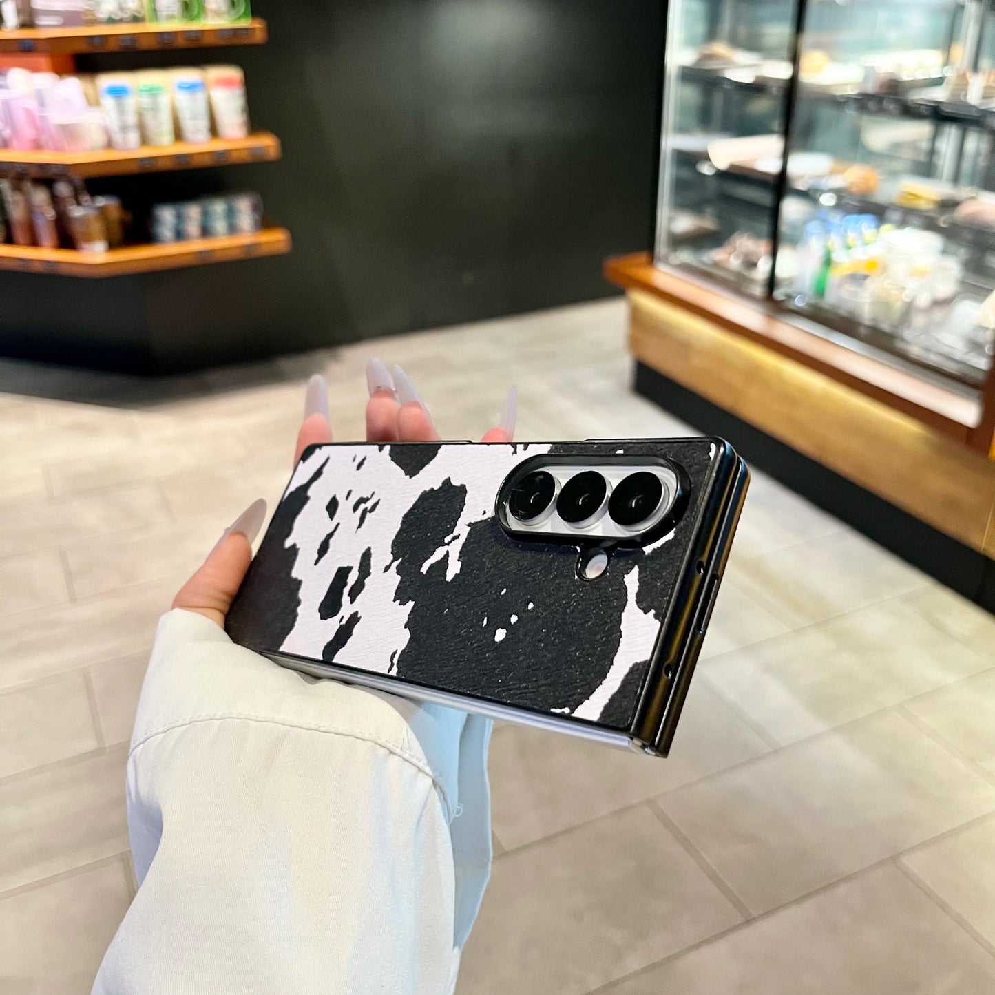 Spotted Cow Skin Print Phone Case For Samsung Galaxy Z Fold 7 6 5 4 3 Fold6 Fold7 Protective Shockproof Protective Cover