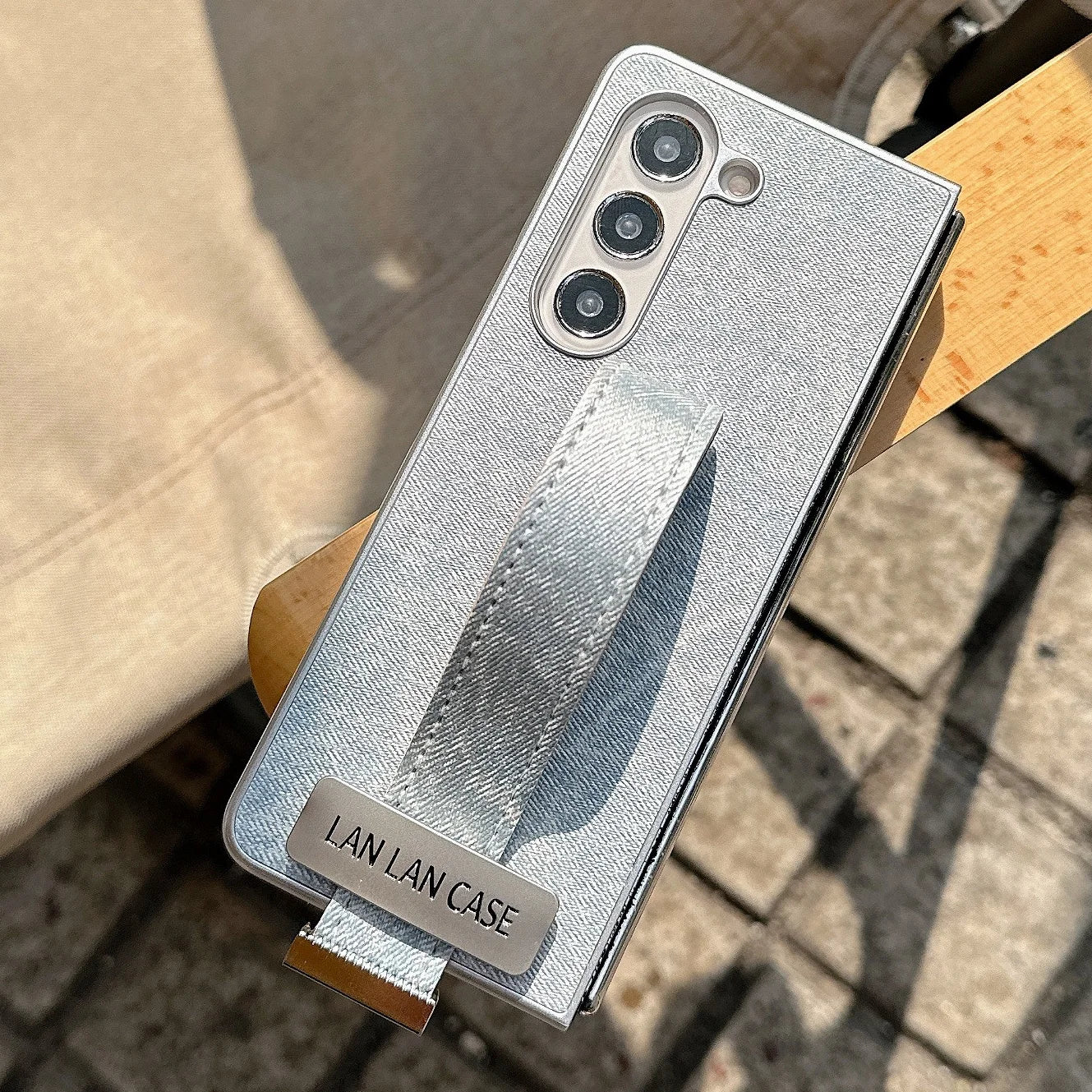 Wristband Case For Samsung Galaxy Z Fold 6 Luxury Full Glitter Cover Funda For Samsung Z Fold 7 5 Fold4 3 Bracket Shining Shell