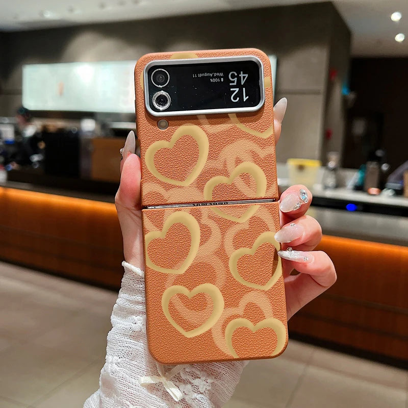 Hollow Out Heart Leather Texture TPU Phone Case For Samsung Galaxy Z Flip 3 4 5 6 Folding Cover For Samsung Z Flip5 Flip6 Flip4