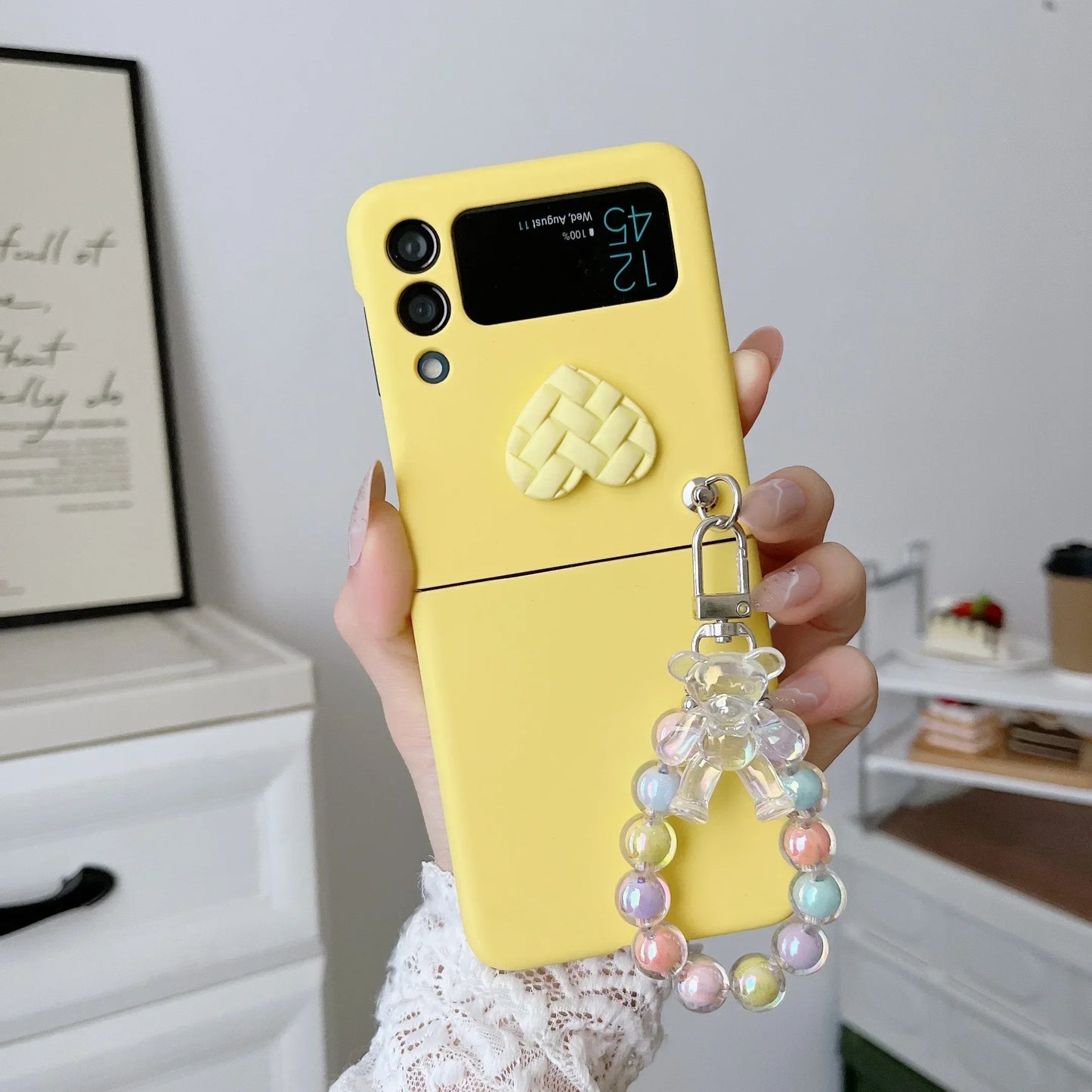 Cute Bear Colorful Beads Bracelet Case For Motorola Razr 40 Ultra 50 Ultra 2023 Plus 2024 Plus Candy Color Heart Hard PC Cover