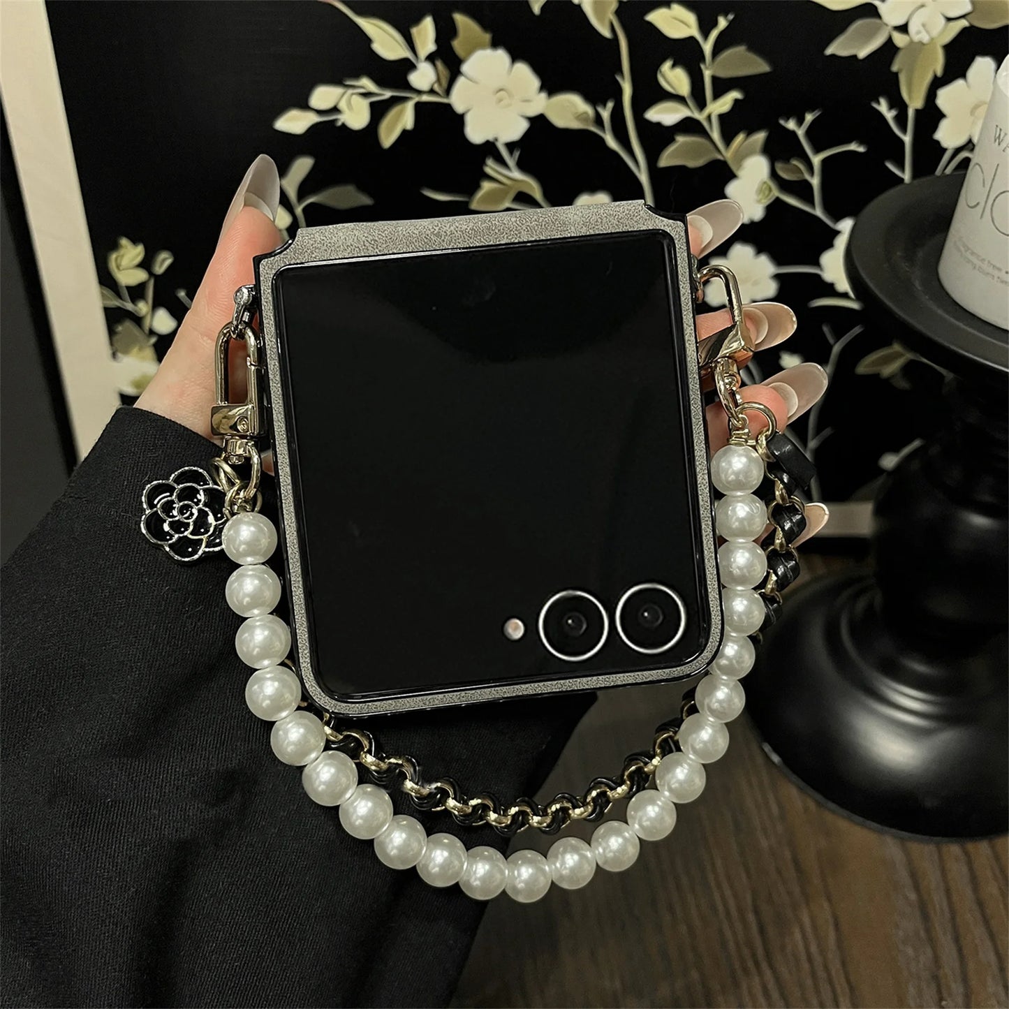 Luxury Sheepskin Camellia Phone Case with Leather Pearl Chain for Motorola Razr 60 Ultra Razr2025 Razr 50Ultra Cover