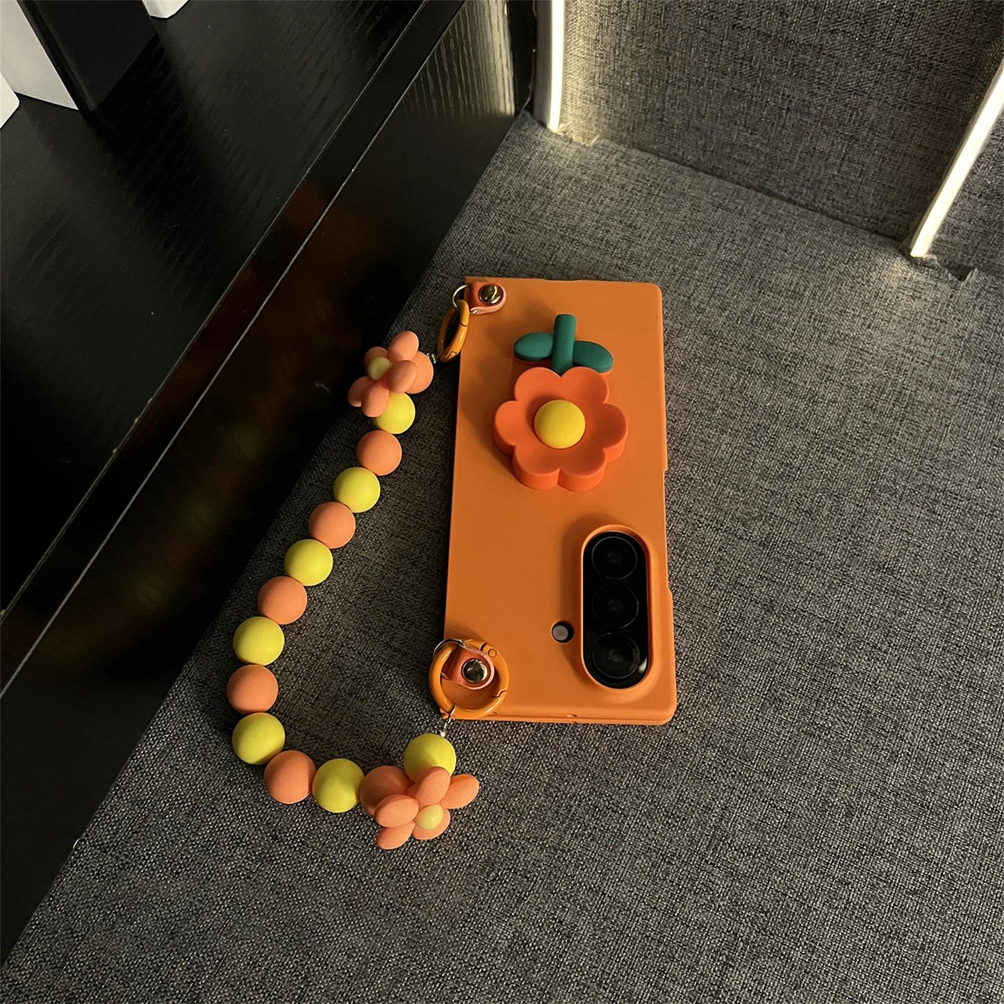 Ins Hot Orange Flower Phone Case with Beads Bracelet for Samsung Galaxy Z Fold 7 Z Fold6 Fold5 Fold7 Back Cover