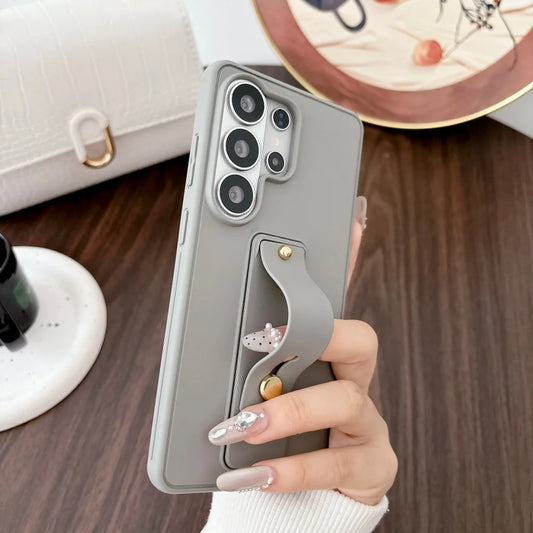 Luxury Plain Wrist Strap Holder Phone Case For Samsung Galaxy S26 S25 S24 S23 S22 Ultra Plus Wristband Protection Cover Bumper