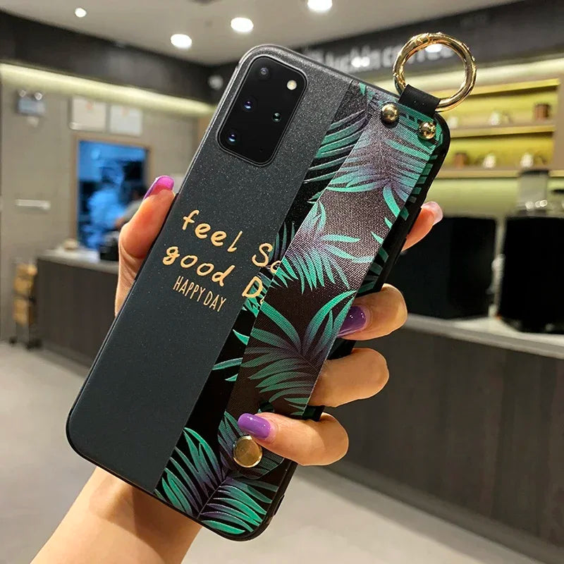 Wrist Strap Case For Samsung S25 Plus Ultra S24 FE A06 16 36 26 56 15 25 35 55 Vintage Flower Soft TPU Phone Holder Case Cover