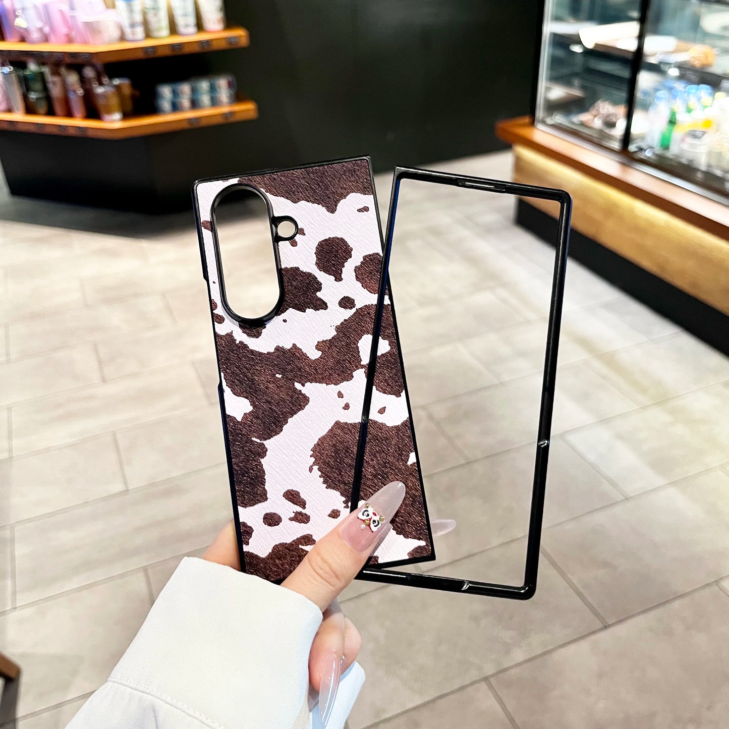 Spotted Cow Skin Print Phone Case For Samsung Galaxy Z Fold 7 6 5 4 3 Fold6 Fold7 Protective Shockproof Protective Cover