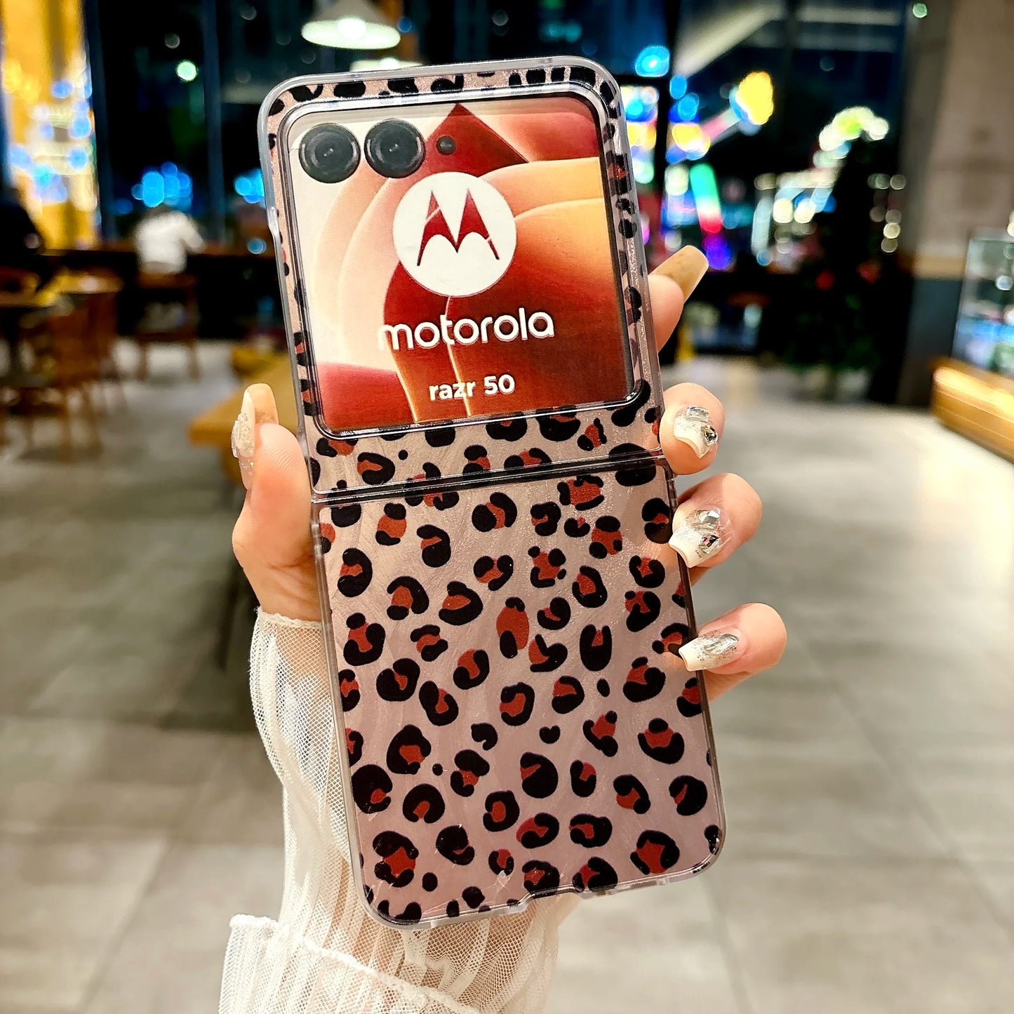 Feathered Leopard Print Phone Case For MOTO Razr 50 Ultra Motorola Razr 50Ultra Luxury Back Cover With Lanyard Anti-Lost Shell
