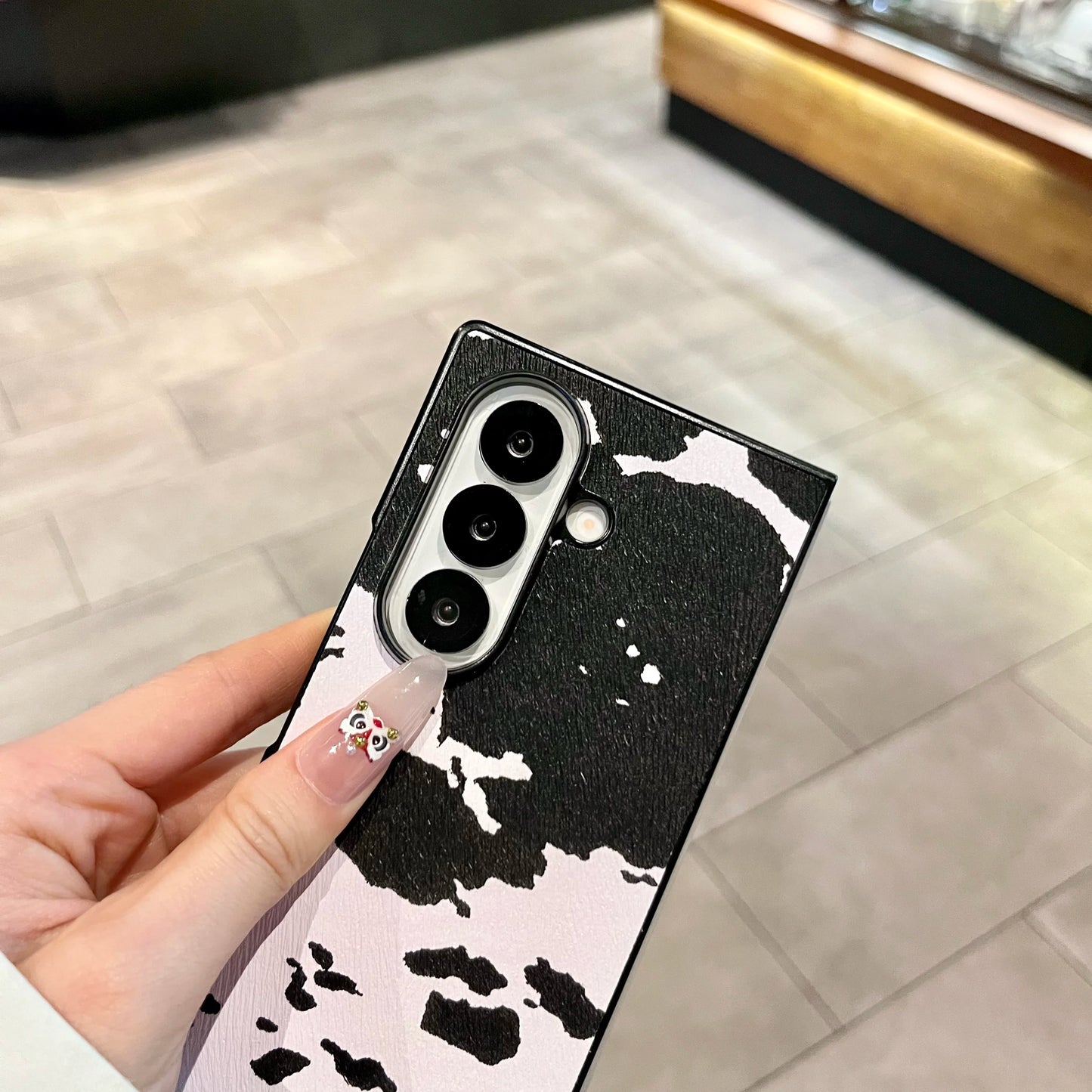 Spotted Cow Skin Print Phone Case For Samsung Galaxy Z Fold 7 6 5 4 3 Fold6 Fold7 Protective Shockproof Protective Cover