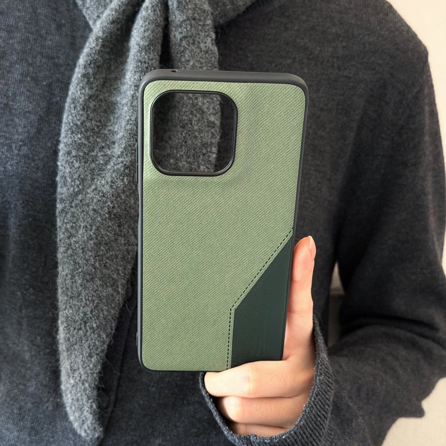 Business Splicing Fabric Pattern Magnetic Phone Case For Motorola G86 G56 G15 Edge 60 Stylus 60 Fusion Wireless Charging Cover