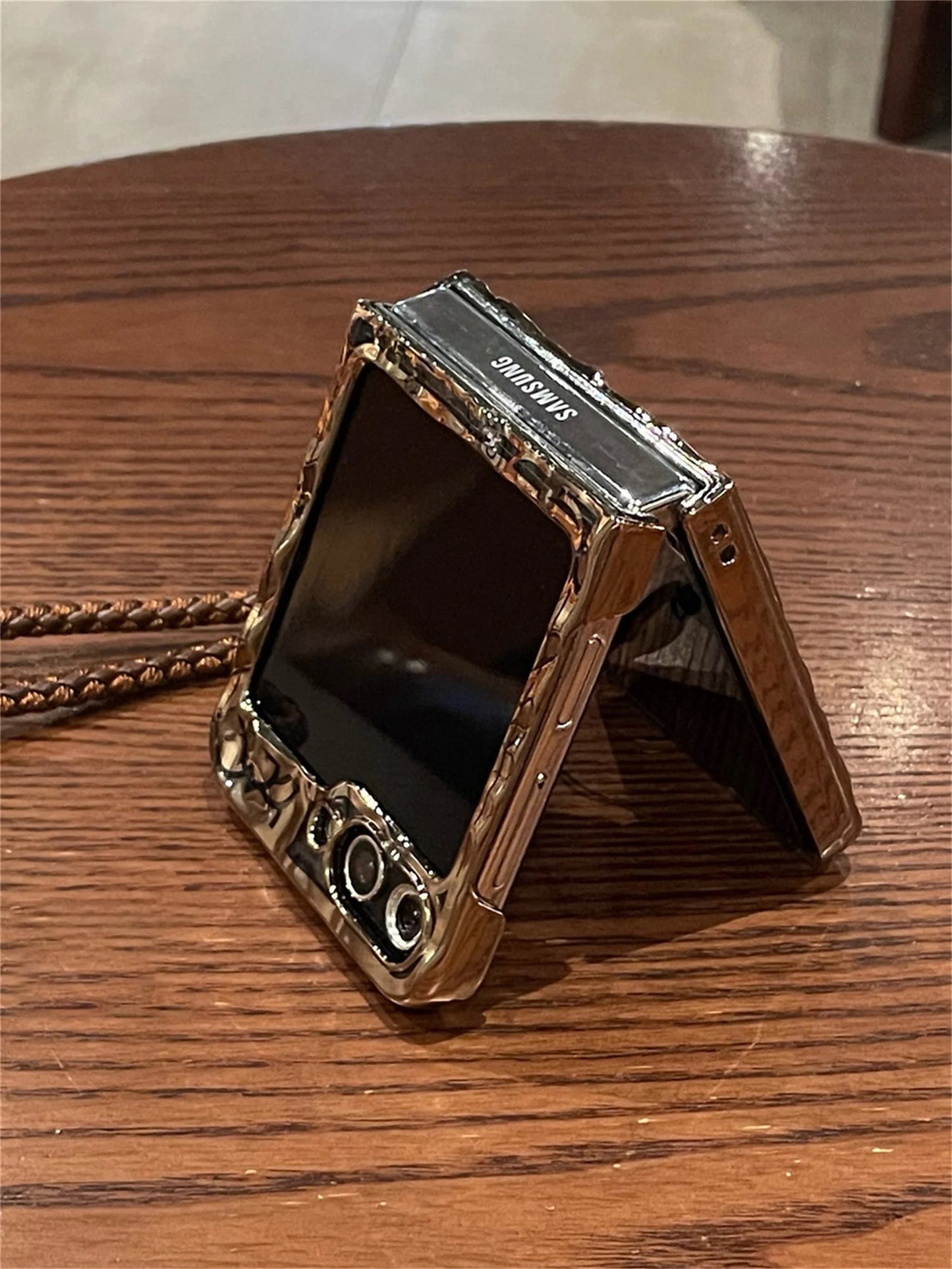 Luxury Plating Rose Wrinkle Transparent Phone Case with Weave Rope for Samsung Galaxy  Flip7 Z Flip6 ZFlip 5 Zflip6 Zflip7 Cover