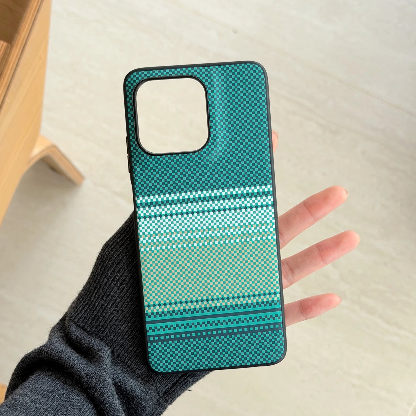 Luxury Carbon Fiber Magnetic Phone Case for Motorola G86 G06 G56 G15 Edge 60 Stylus 60 Fusion Wireless Charging Slim Fit Cover