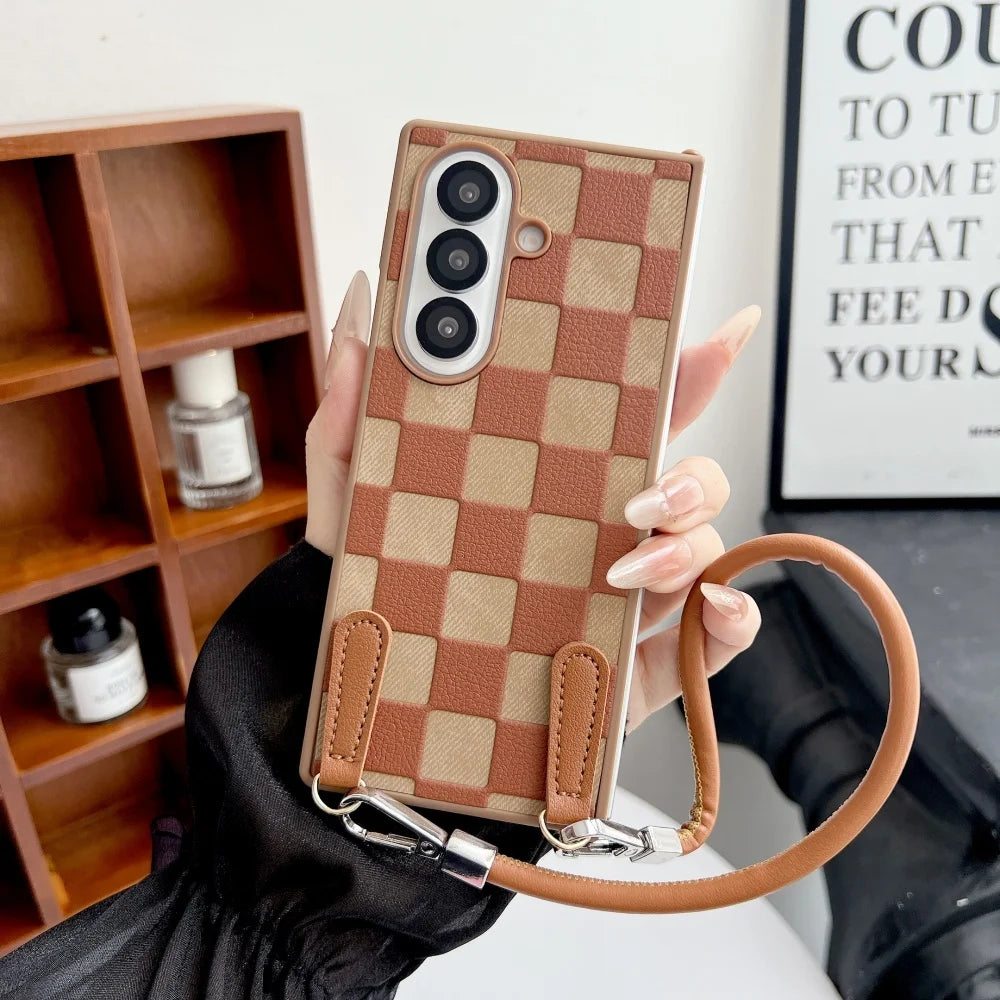 Vintage Chevron Wrist Strap Lanyard Anti Drop Fold Phone Case For Samsung Z Fold 7 6 5 4 3 Lens Protection Shockproof Back Cover