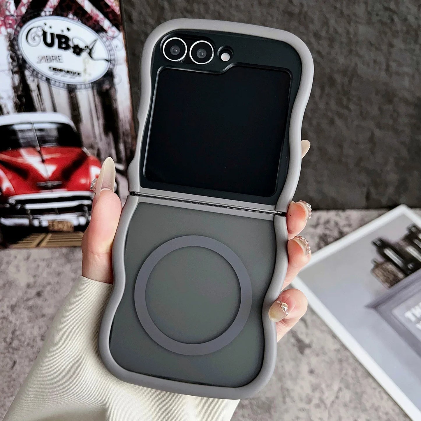 Stylish Big Wave Magnetic Matte Case For Samsung Galaxy Z Flip 3 4 5 6 7 5G ZFlip7 Flip6 5G Translucent Frosted Back Cover Funda