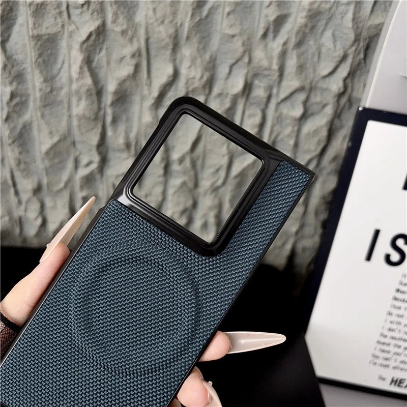 Case For Motolora Razr Fold Moto Razr 2026 For MagSafe Magnetic Nylon Woven Matte Leather Skin-friendly Cover